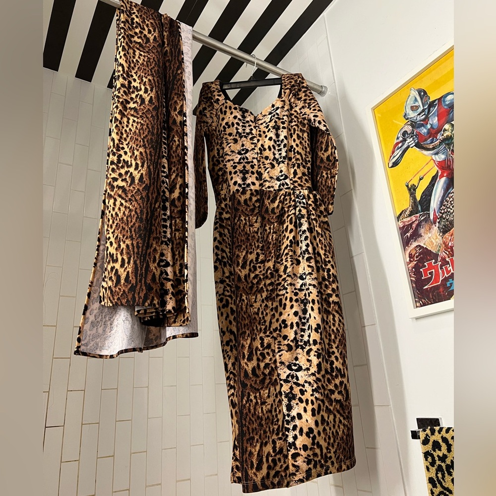 Vixen by Micheline Pitt Starlet Leopard Print Wiggle Dress + Scarf - Picture 7 of 8